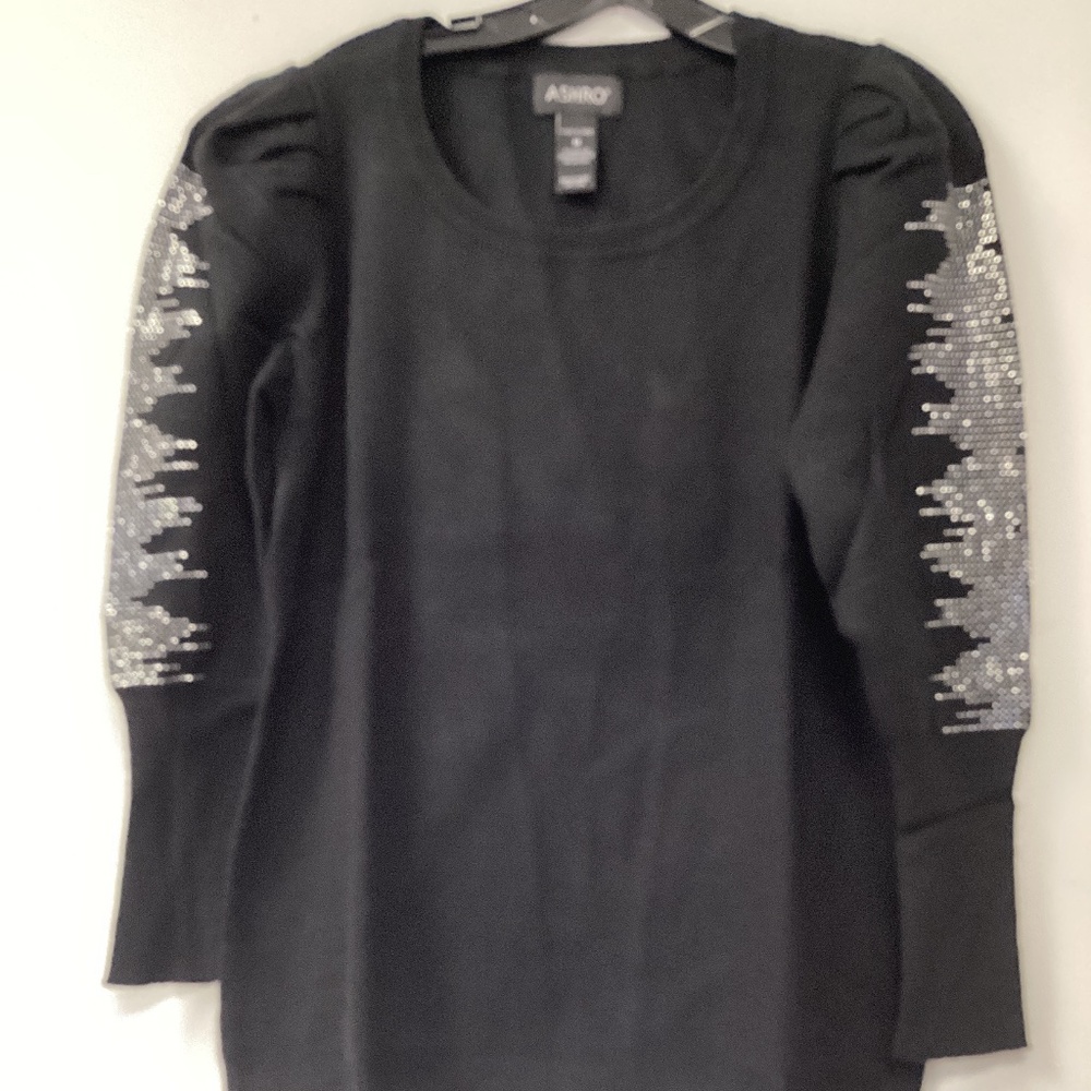 Scoop neck pleats at top with stones